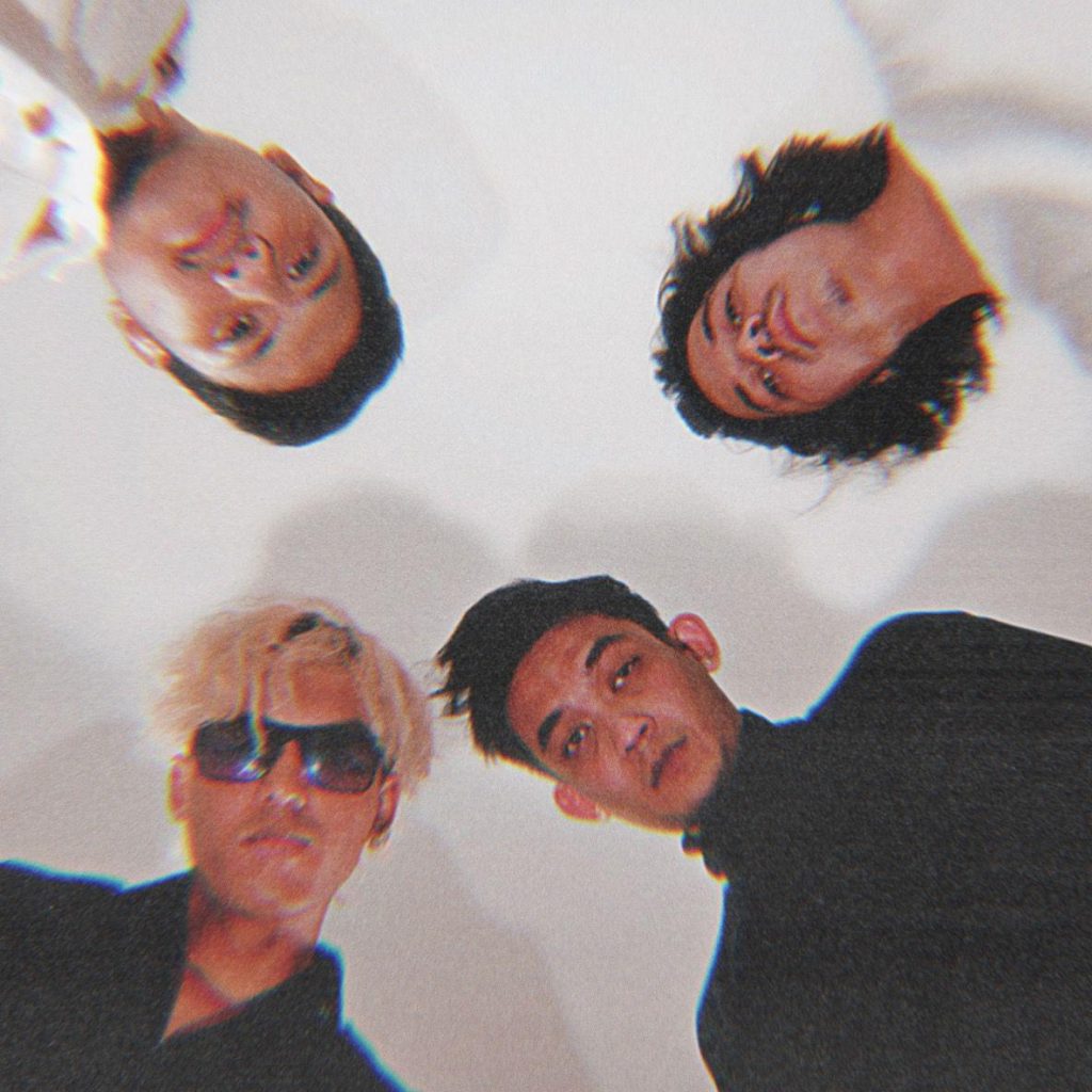 Grup Rock Alternatif, Iconic Tourist Rilis Dua Single dan Jelang Perilisan Album Debut If There Were A Band At The Opera
