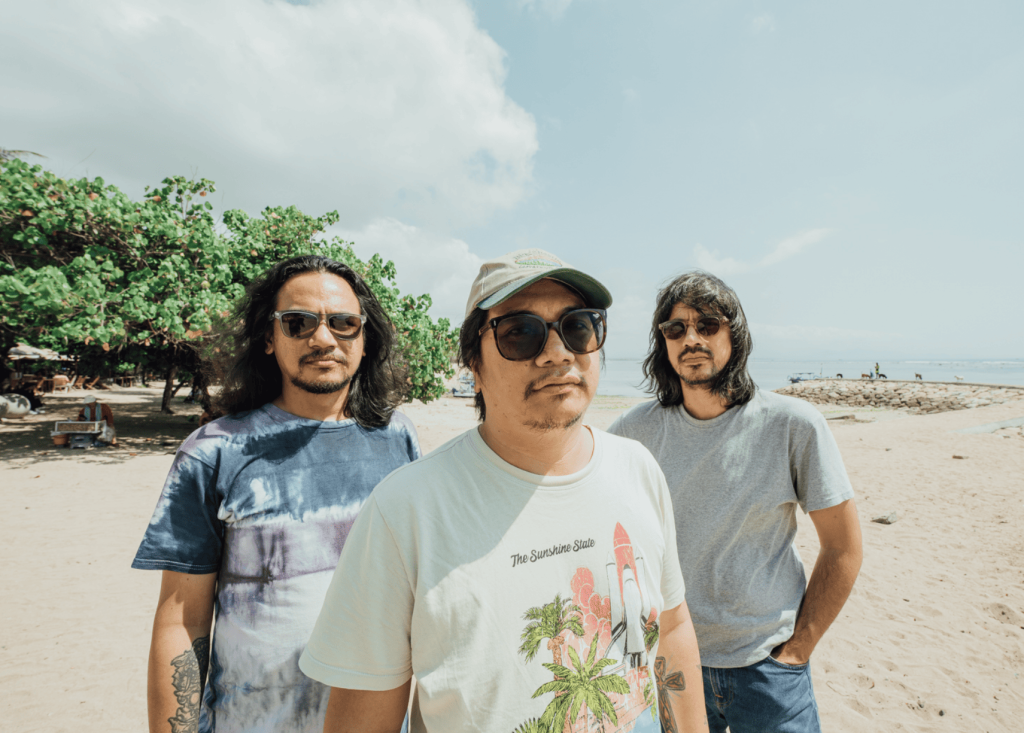 Kelompok Penerbang Roket Rilis Album Terbaru Koma dengan Energi Tinggi, Menyoal Kritik Sosial Hingga Eksplorasi Emosional