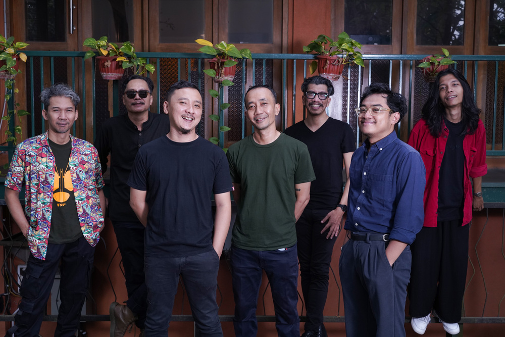 Single Kedua Majelis Lidah Berduri- Kabar dari Penyusup (Negara dalam Keadaan Kuncitara), Refleksi dalam Karya Visual dan Musik