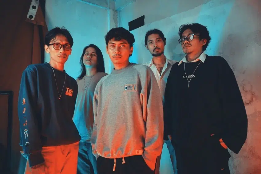 Khlorine, Quintet Eksperimental Asal Bandung Merilis Single Sekaligus Musik Video Berjudul "Silika"