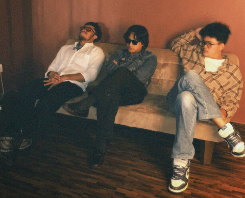 Unit Garage Rock Surabaya, Electric Bird Rilis Single 'Aurora' Kritik Keras Kerusakan Alam